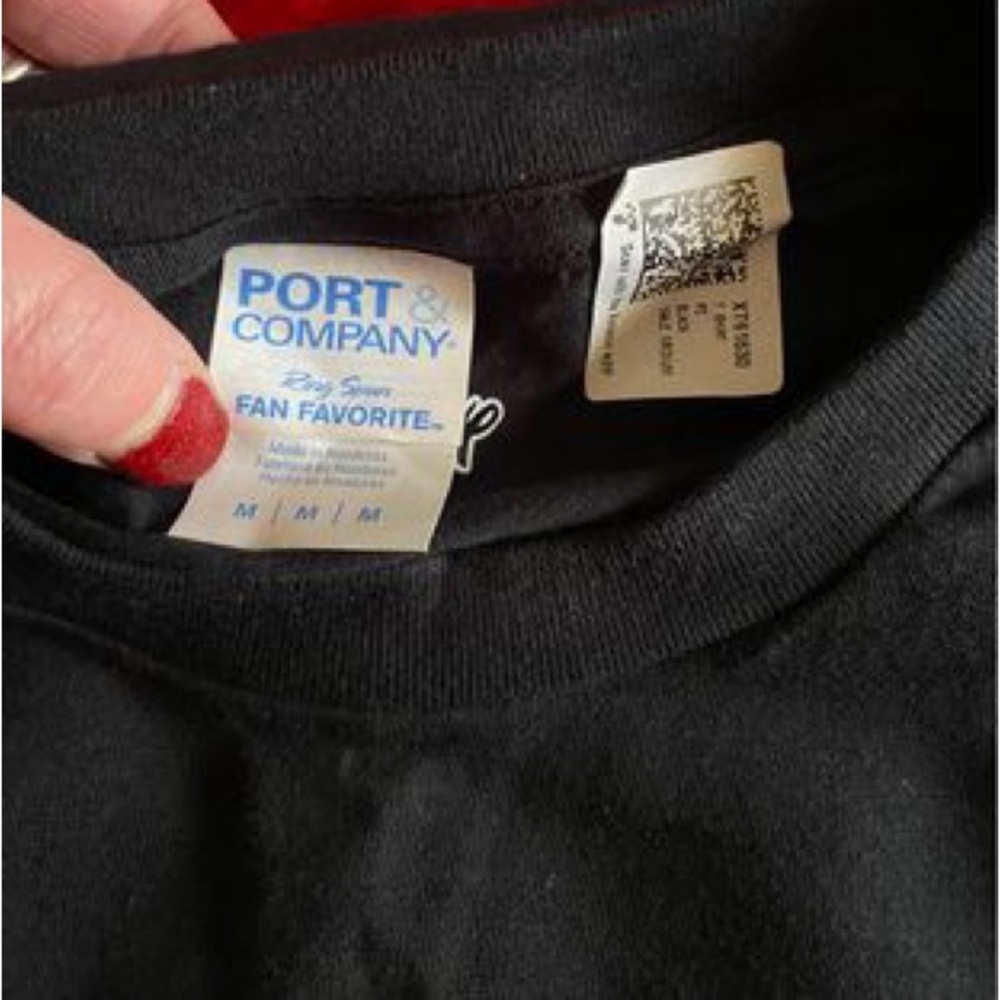 NWT Medium Adult Disney It’s not me it’s you tshirt Black Perfect for a break up - Picture 4 of 12